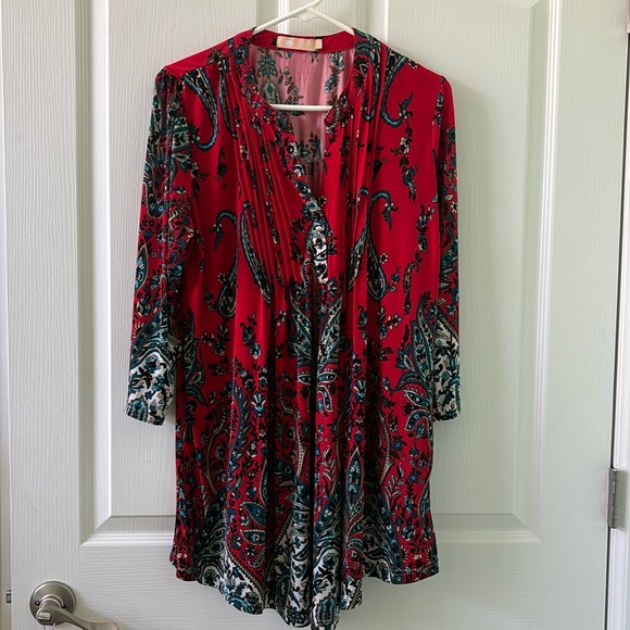 LA Cera Tops - Beautiful red paisley tunic